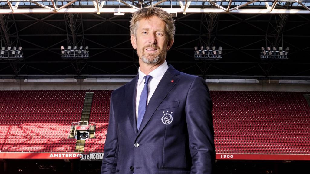 Edwin van der Sar, durante su paso por el Ajax como directivo