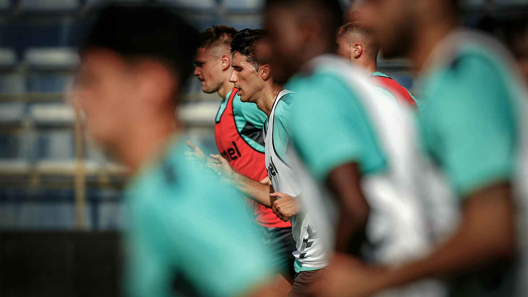 Los jugadores del Málaga durante un entrenamiento de pretemporada