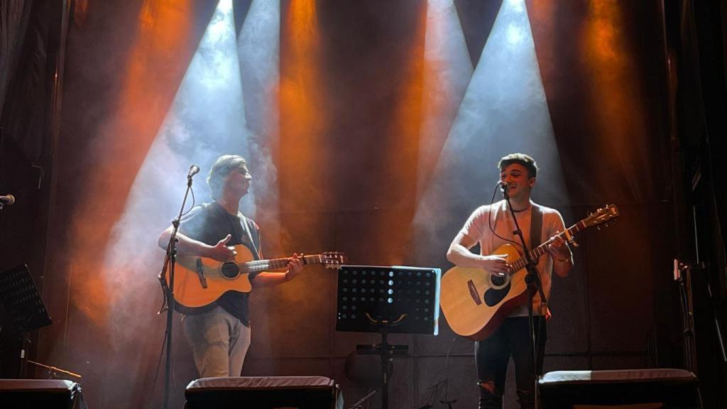 Imagen de un concierto de Miguel & Cacia.