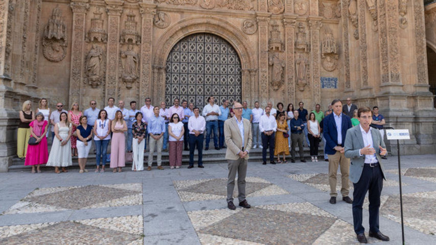Martínez Almeida visita Salamanca en campaña electoral