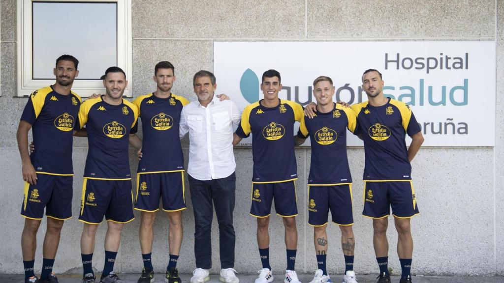 Los jugadores del Dépor pasan los reconocimientos médicos en el Hospital Quirónsalud A Coruña