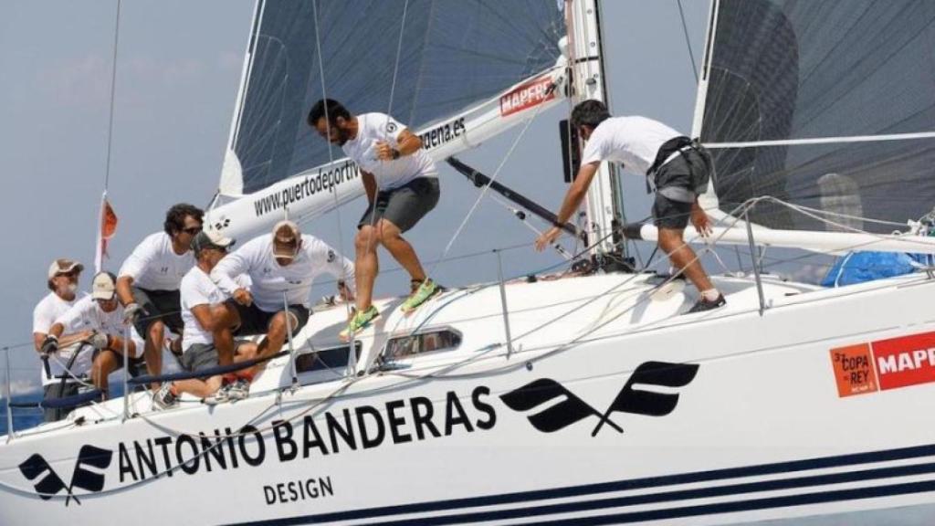 El barco 'Teatro Soho' en la Copa del Rey.