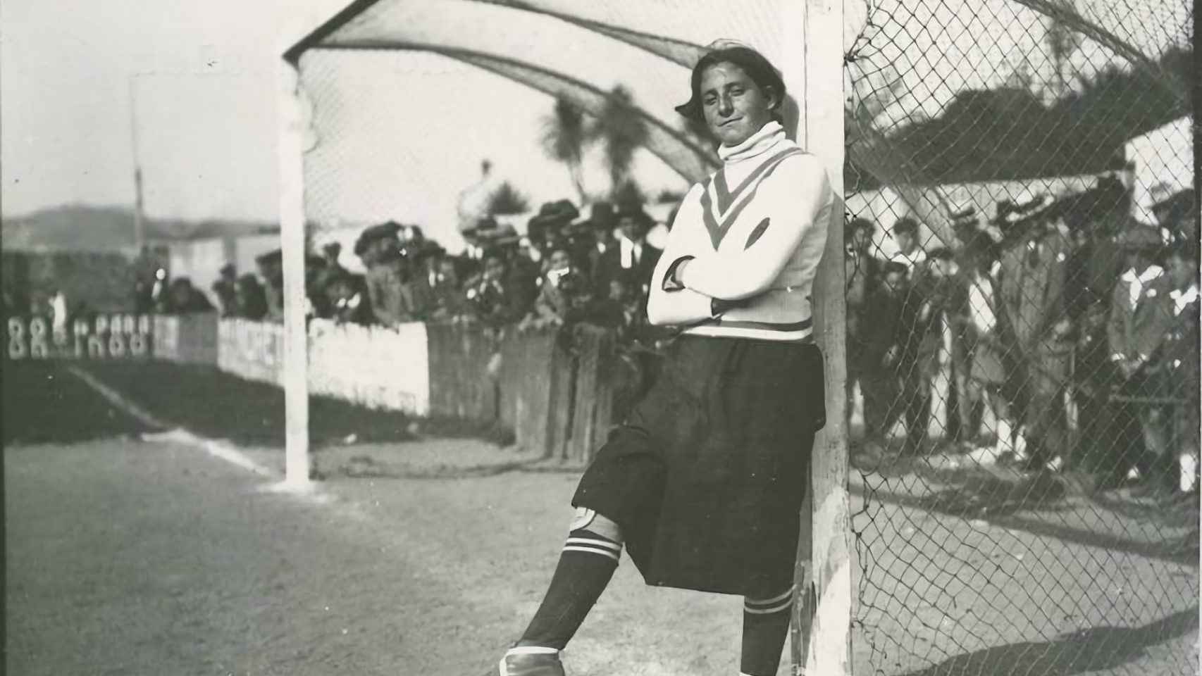 Irene González Basante, la primera mujer en jugar profesionalmente al fútbol en España.