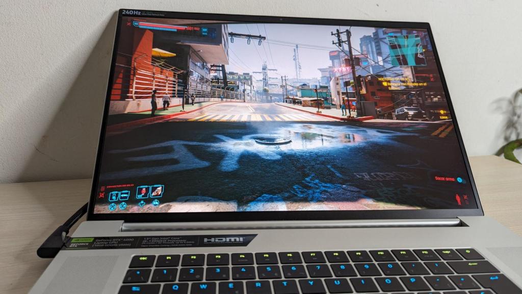 Hasta juegos exigentes como Cyberpunk 2077 se rinden ante el Razer Blade 18