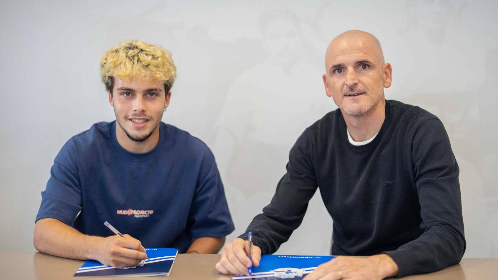 David Mella firma su renovación junto a Fernando Soriano (imagen de archivo)