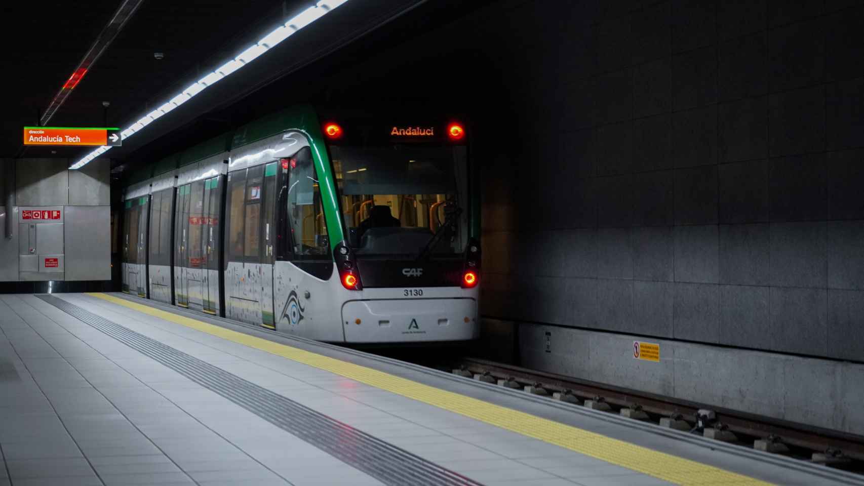 Uno de los trenes del Metro de Málaga.