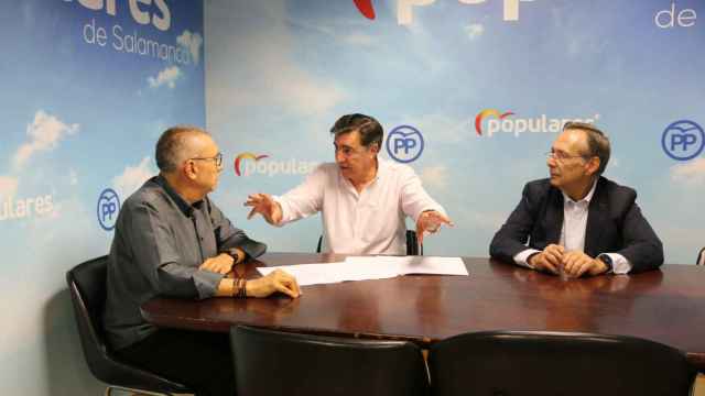 Reunión entre el PP y la Asociación Salvar el Archivo de Salamanca