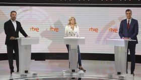 Los candidatos Santiago Abascal, Yolanda Díaz y Pedro Sánchez, en el debate de RTVE del miércoles.