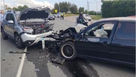 Imagen del accidente tras el choque entre dos vehículos