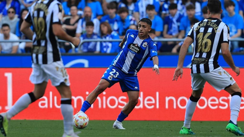 Yeremay durante el partido de playoff ante el Castellón en Riazor.