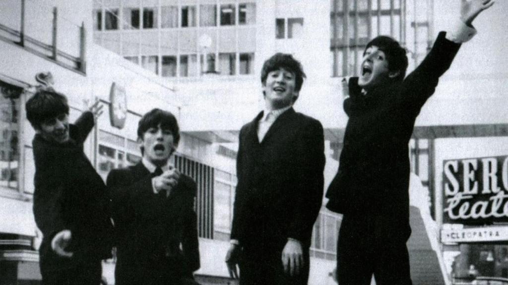 Los Beatles, durante su gira europea en octubre de 1963.