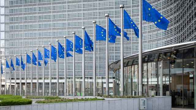 Banderas de la Unión Europea en la sede de Bruselas.