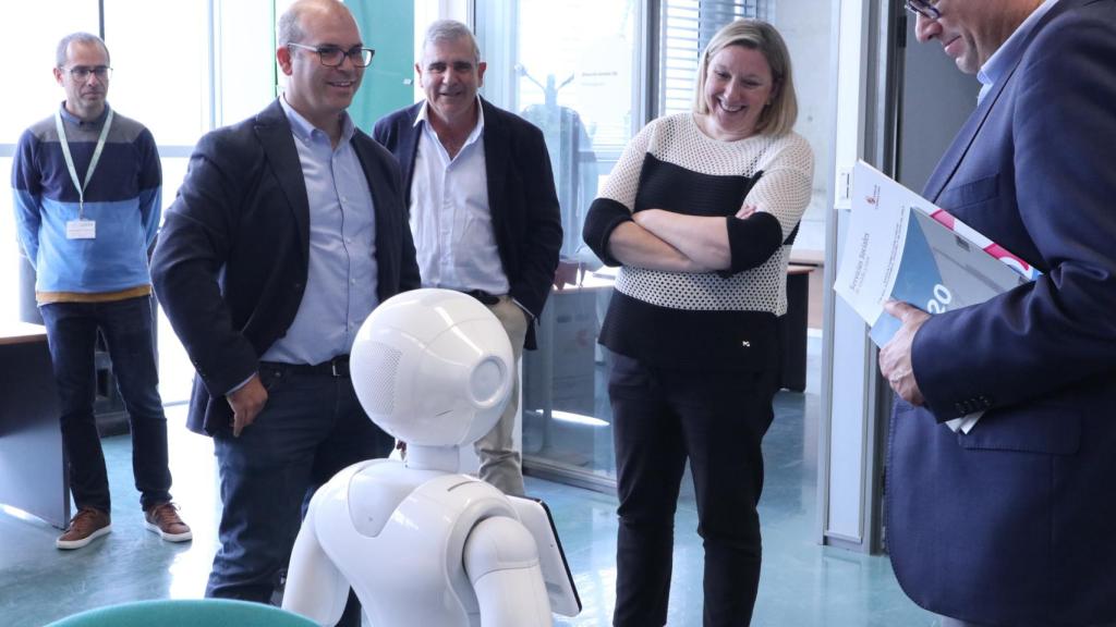 Visita de la consejera de Familia, Isabel Blanco, al centro tecnológico de Cartif