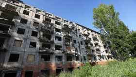 Foto de archivo. Un apartamento destruido de la ciudad de Donetsk durante la guerra en Ucrania.