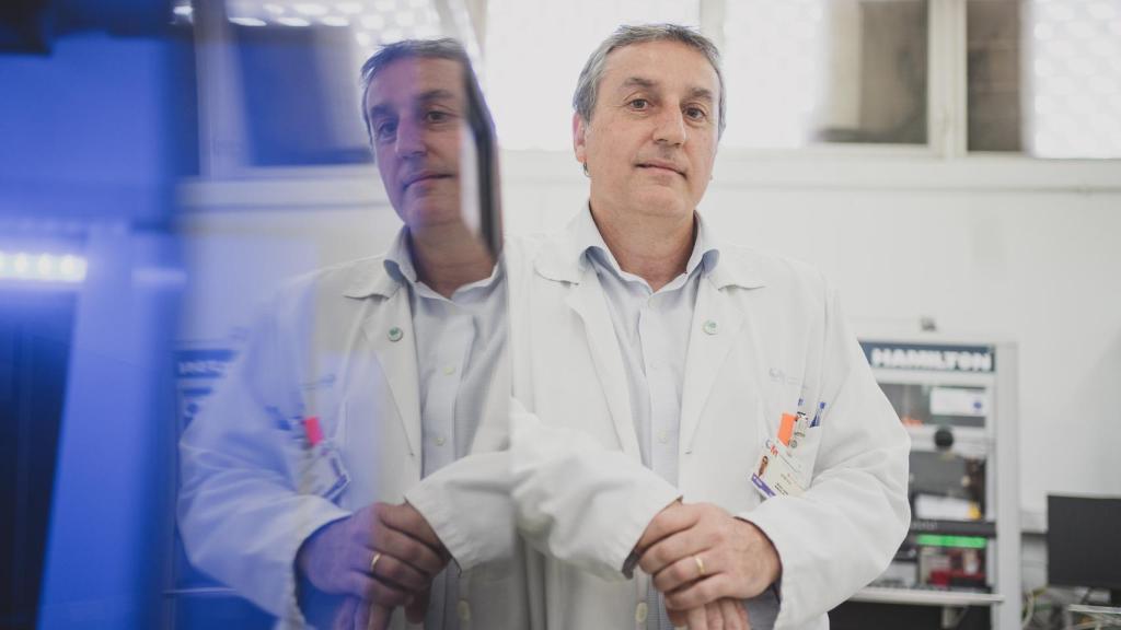 El doctor Miguel Ángel Moreno Pelayo, jefe del servicio de Genética en el Hospital Universitario Ramón y Cajal, durante la entrevista con EL ESPAÑOL | Porfolio