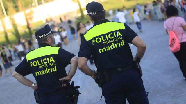 Imagen de archivo de dos agente de la Policía Municipal de Madrid