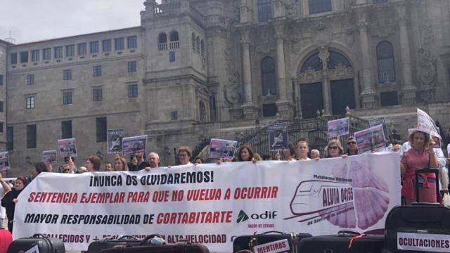 Manifestación por el décimo aniversario del accidente de Angrois