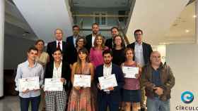 El Colegio de Economistas de Pontevedra premia a tres jóvenes por sus trabajos de fin de grado