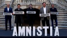 Los líderes del 'procés' reclaman la amnistía en un acto en Barcelona el 1 de febrero de 2021, cuatro meses antes de ser indultados por Pedro Sánchez./