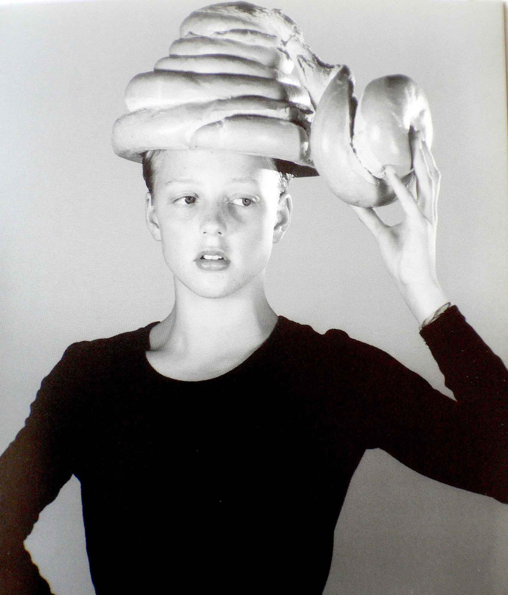 Eva Lootz. Pequeño teatro de derivas, 1994. …her skill to learn. Gelatina de plata sobre papel baritado. 120 x 106 cm. Edición de 3 ejemplares.