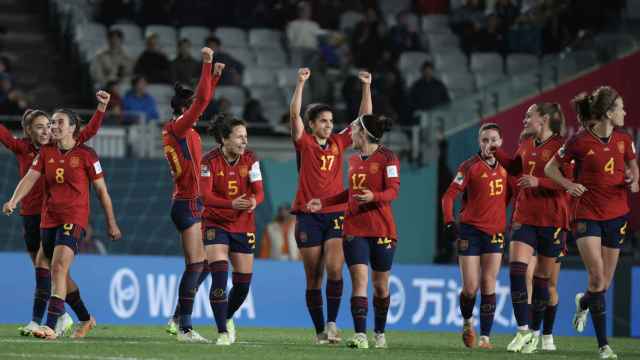 Las jugadoras de España celebran el gol de Alba Redondo.