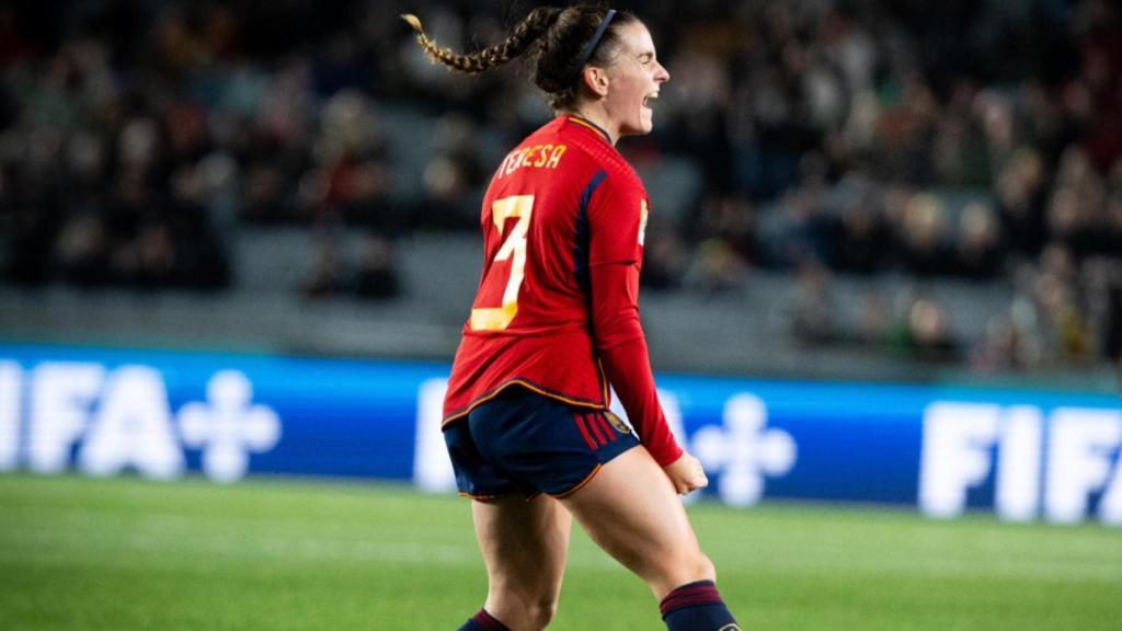 La gallega Teresa Abelleira celebra su gol.