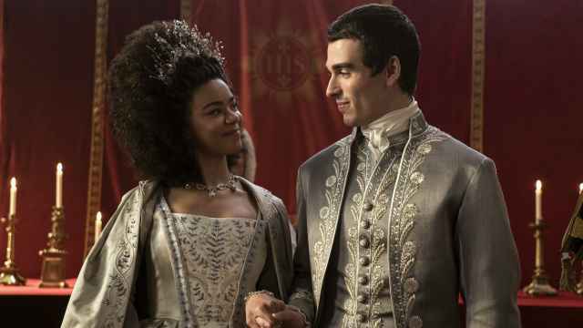 El reinado de 'Los Bridgerton' continúa: 'La reina Carlota' ya es una de las series más vistas de Netflix