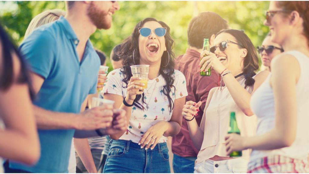 ¿Cuál es el número perfecto de amigos para salir de fiesta?