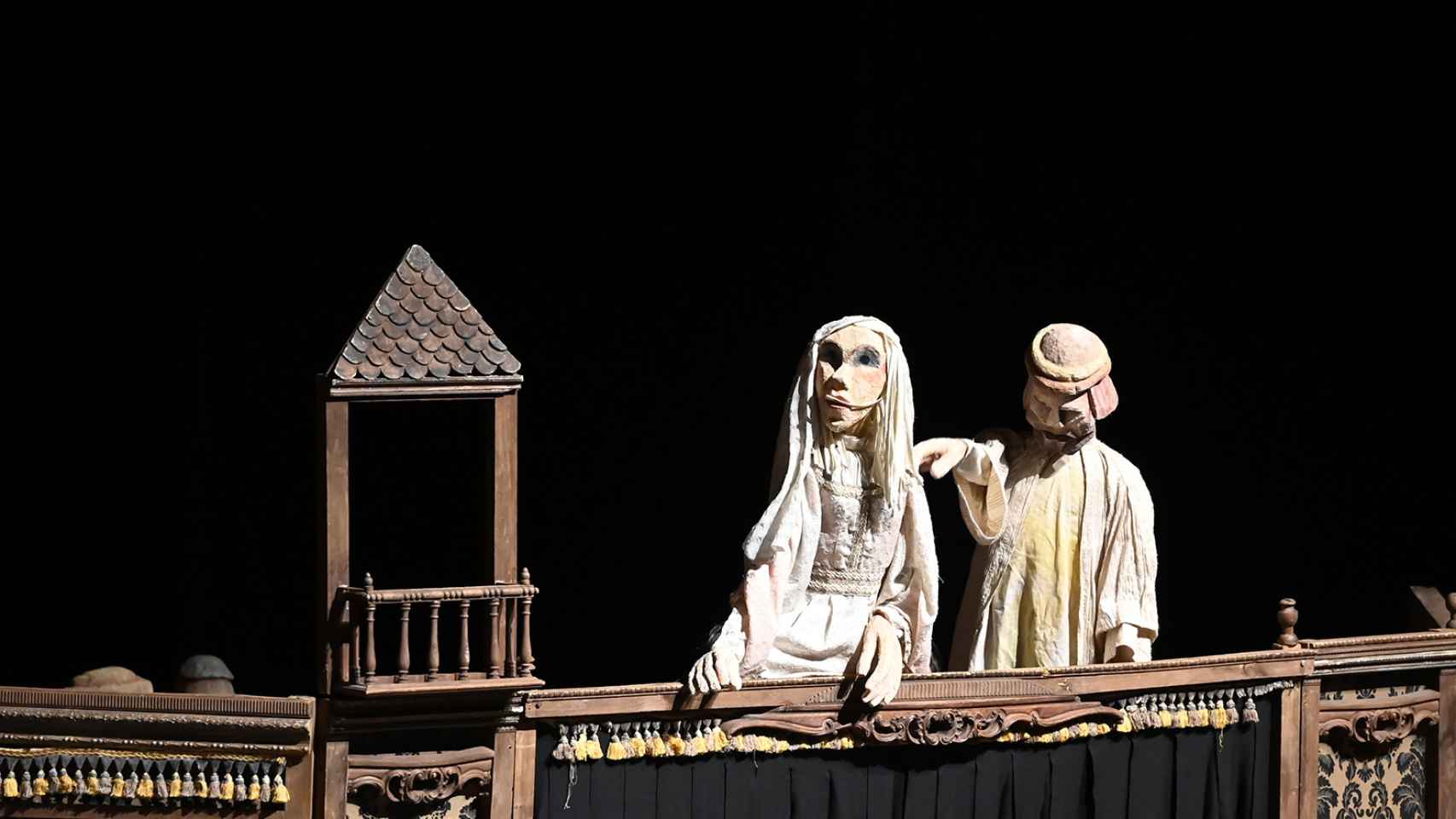 Los títeres de Bambalina Teatre en 'El retablo de Maese Pedro'. Foto: Elena Torcida
