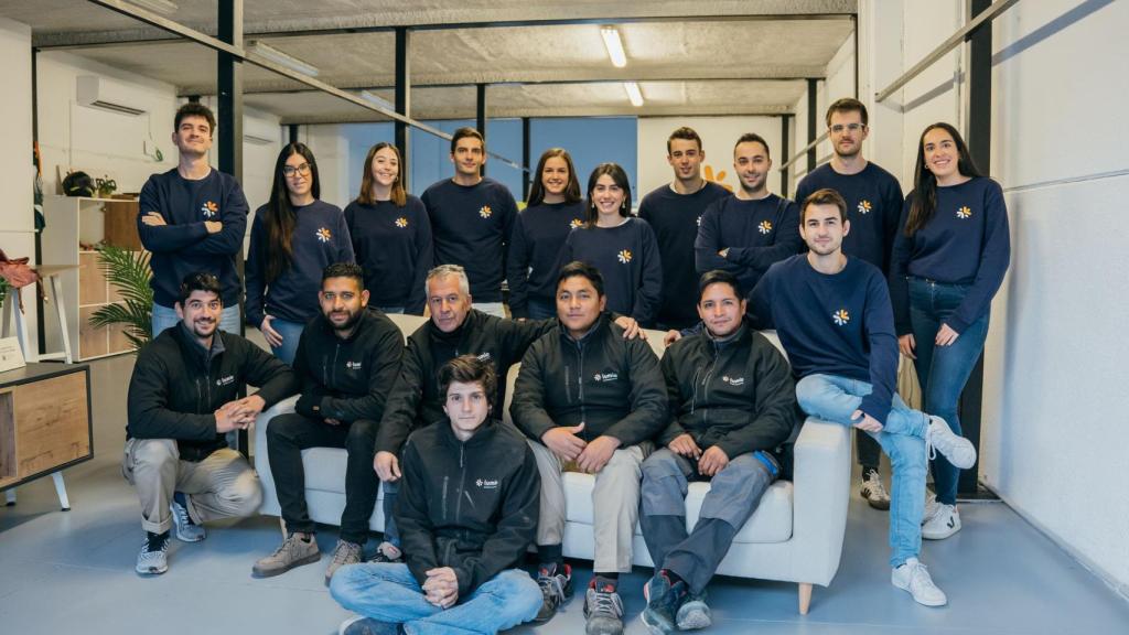 Imagen del equipo que conforma la 'energytech' Lumio.