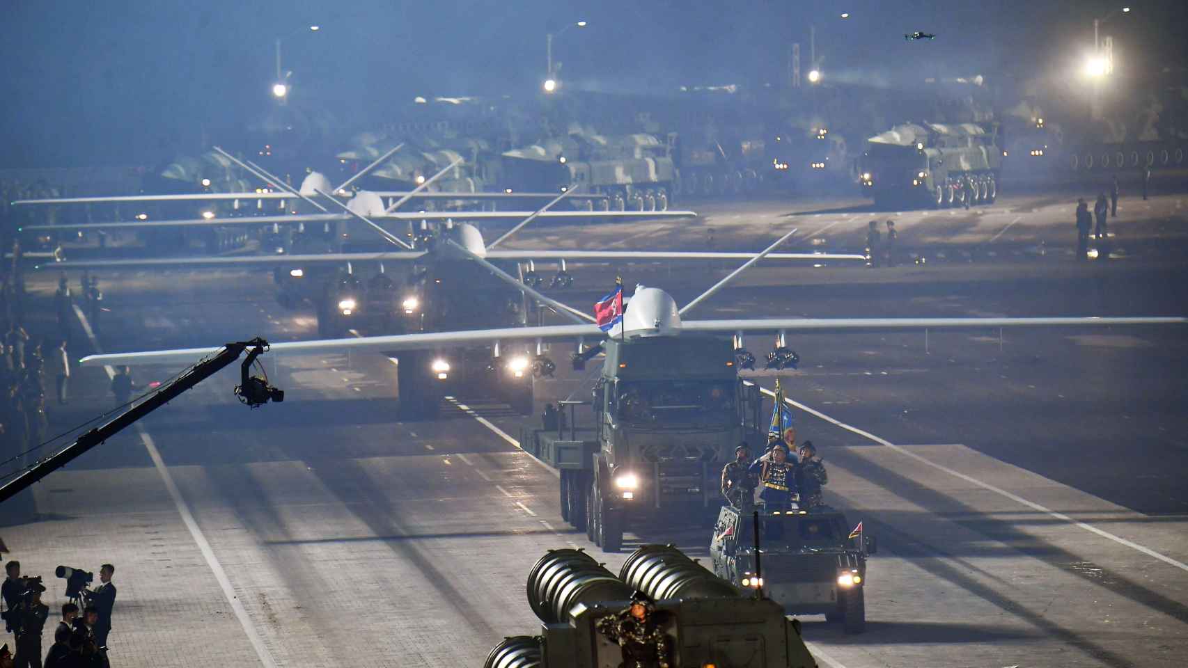 Drones durante la exhibición militar por el 70 aniversario del fin de la Guerra de Corea.