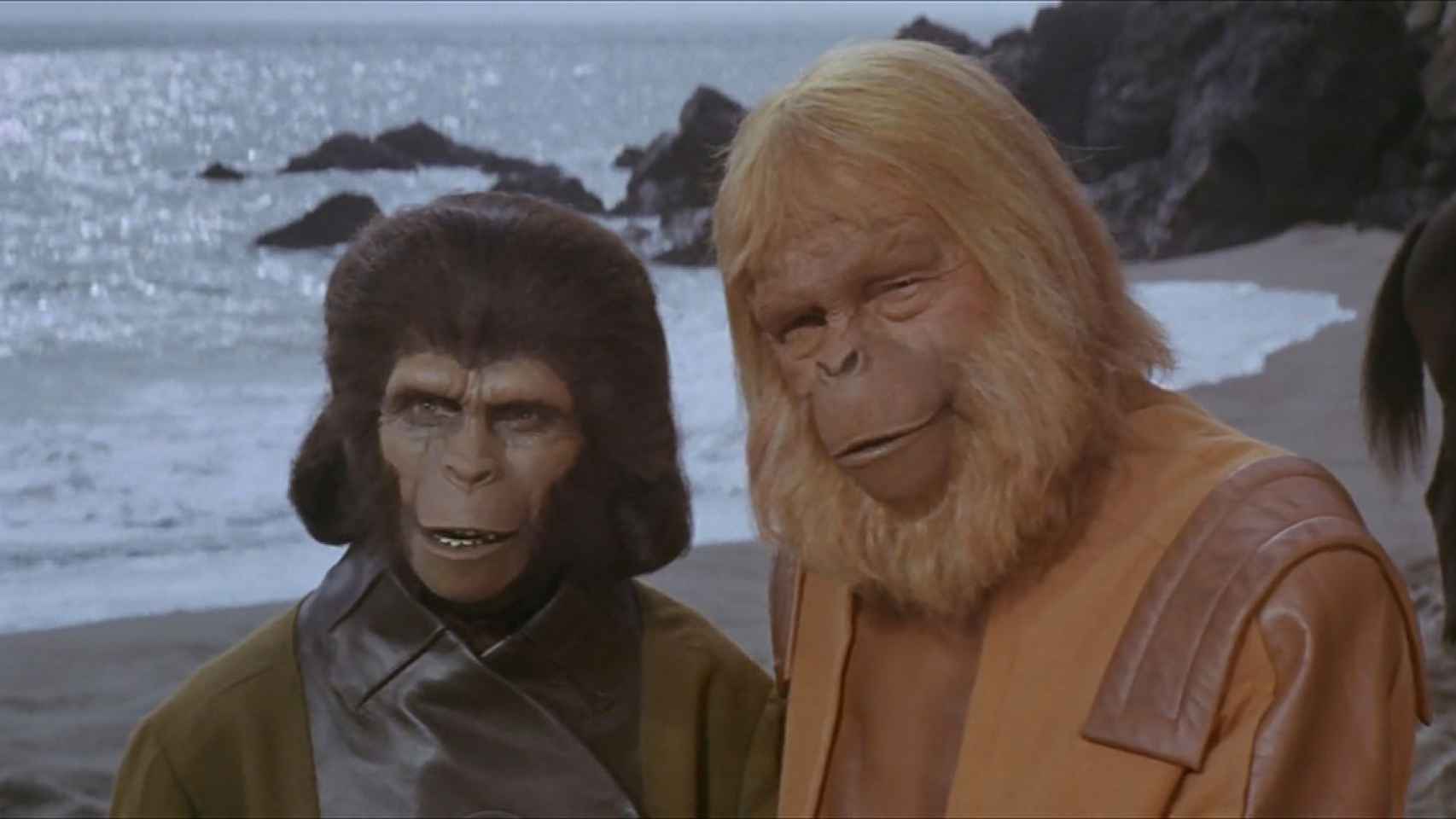 La doctora Zira y el doctor Zaius (Maurice Evans) en 'El planeta de los simios', 1968