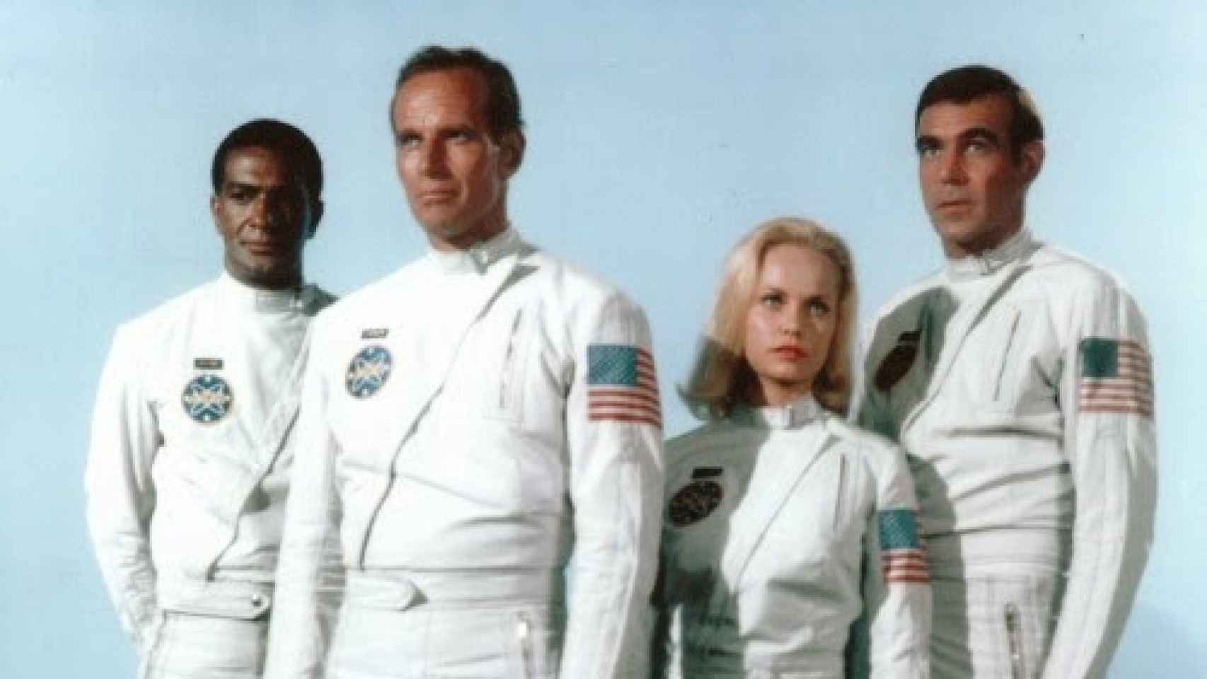 Dodge (Jeff Burton), Taylor (Charlton Heston), Stewart (Dianne Stanley) y Landon (Robert Gunner), miembros de la tripulación de 'El planeta de los simios' (1968)
