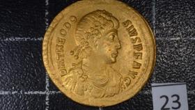 Una de las monedas de oro romanas restauradas por l'Institut Valencià de Conservació i Restauració (IVACR+i)