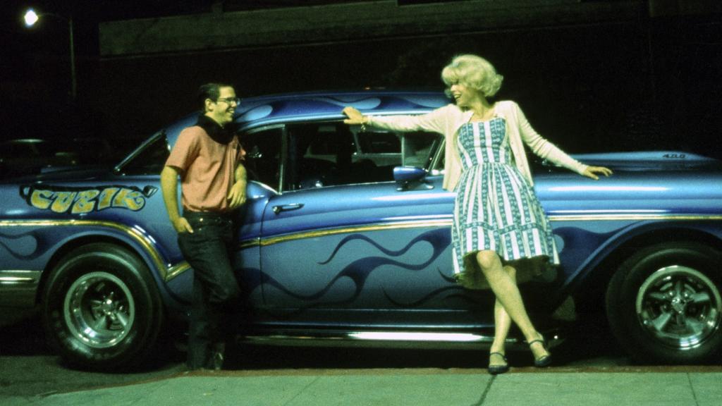 Los intérpretes Charles Martin Smith y Candy Clark en 'American Graffiti'.