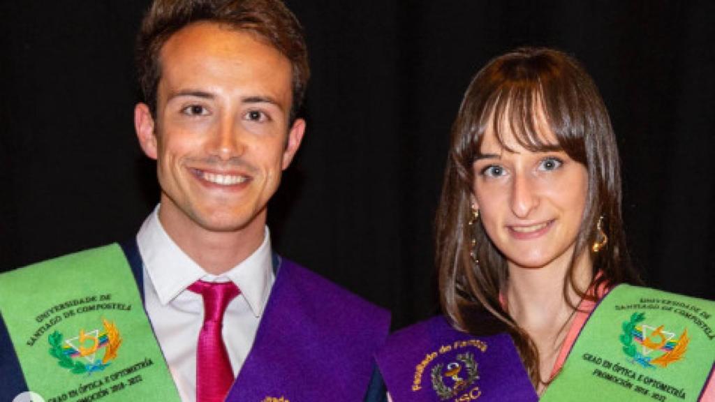 Alberto y Tamara, los dos graduados.