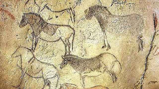 Pinturas rupestres de caballos.