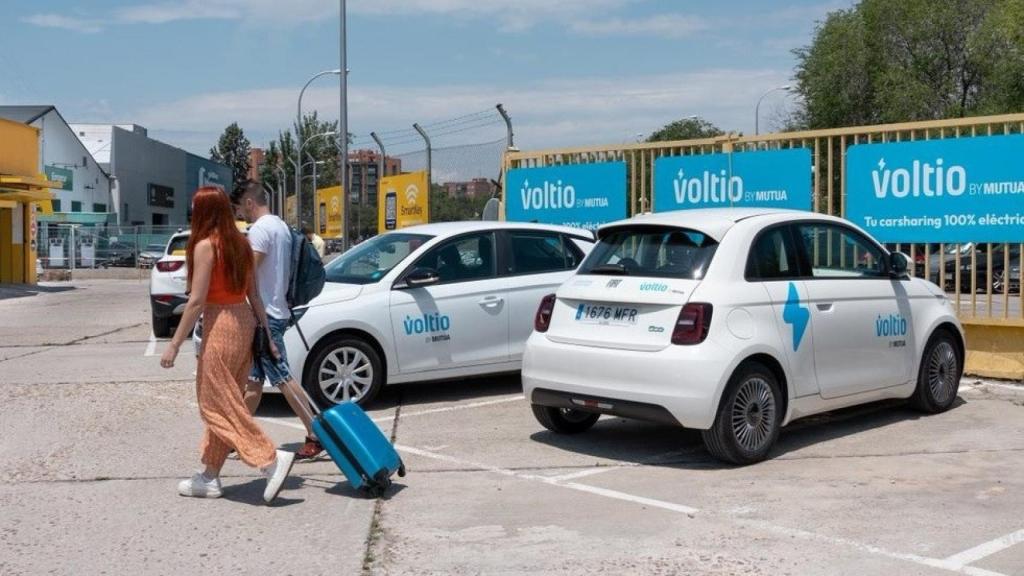 Voltio dispone de dos modelos en su flota de 500 coches: Fiat 500e y Opel Corsa-e.