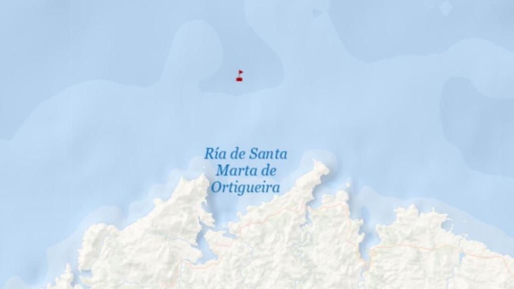Remolcado y atracado en Cariño (A Coruña) un velero a la deriva a 7 millas de Cabo Ortegal