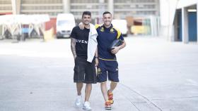 Ximo Navarro y Lucas Pérez, a su llegada al Estadio de Riazor.