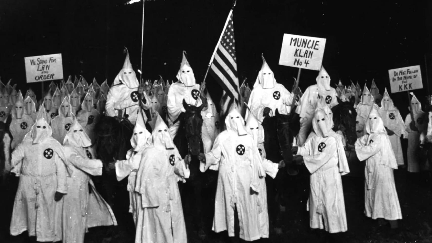 Reunión del Ku Klux Klan en Munice (Indiana) en 1922.
