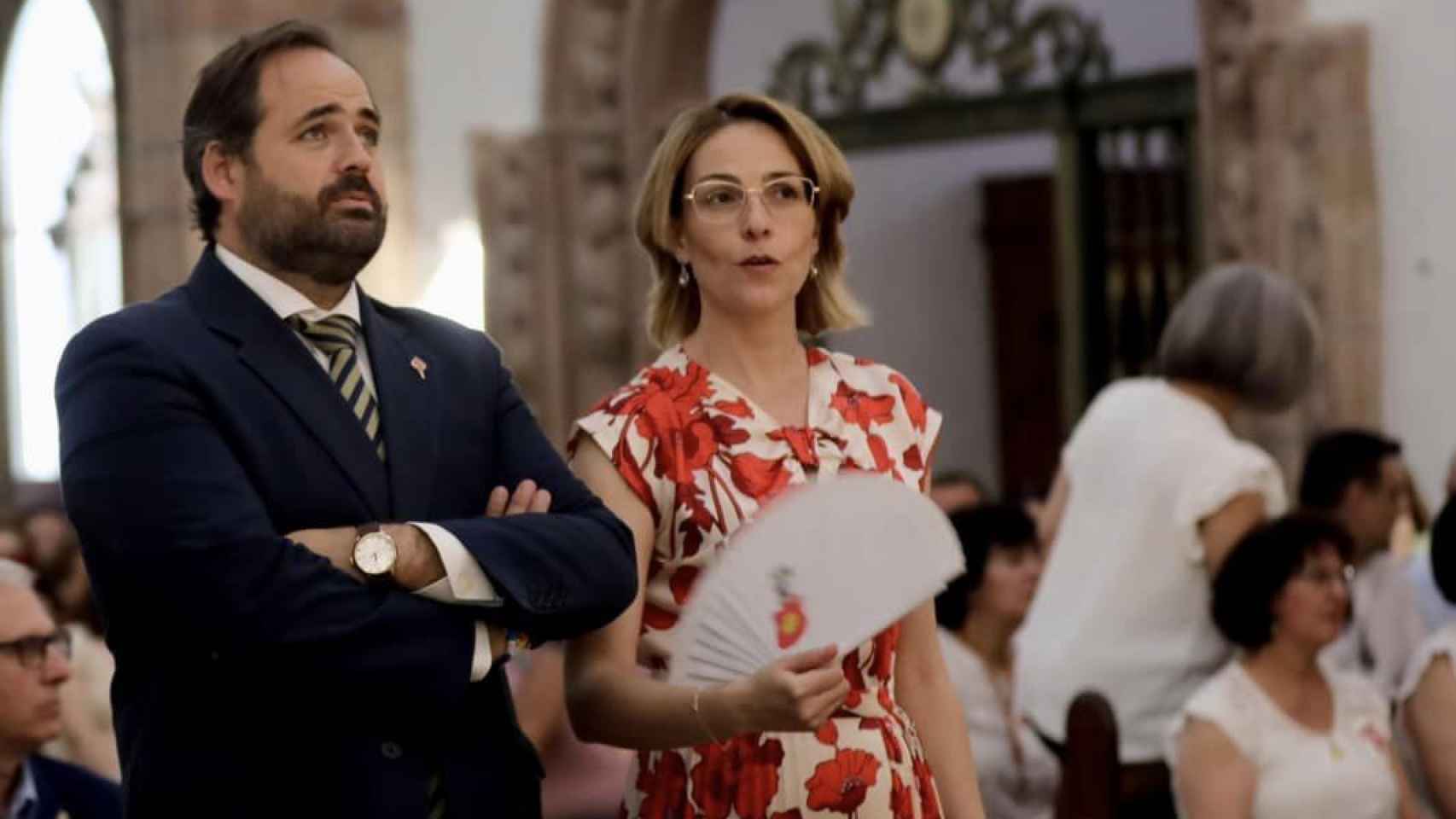 Luisa Márquez, alcaldesa de La Solana, junto a Paco Núñez, presidente del PP de Castilla-La Mancha.