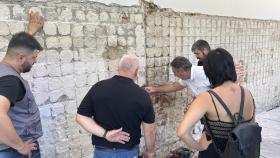 Comienzan los trabajos de limpieza del muro de la Basílica del Prado de Talavera.