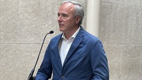 El líder del PP de Aragón, Jorge Azcón, en una rueda de prensa ofrecida el pasado 5 de junio.