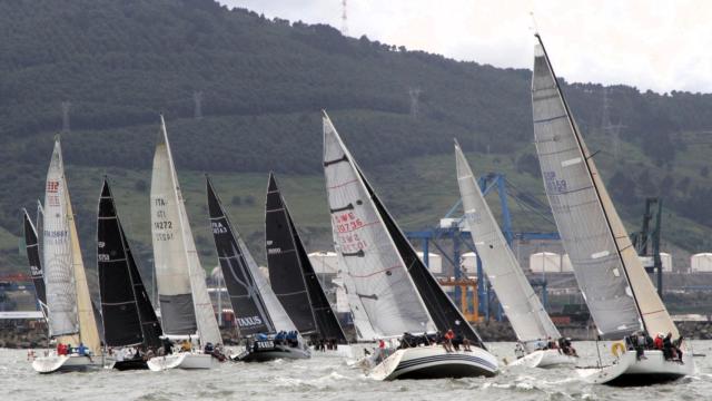 Getxo Auara y Gijón Abanca abren la regata Transcantábrica Xacobeo-Navega