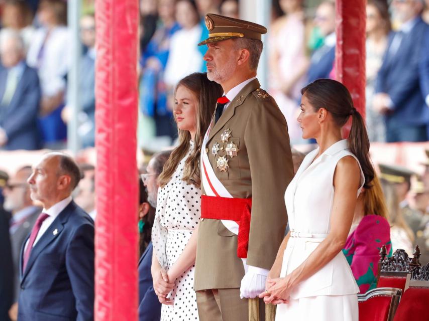 Leonor acudió con sus padres a la Academia Militar de Zaragoza el pasado julio.