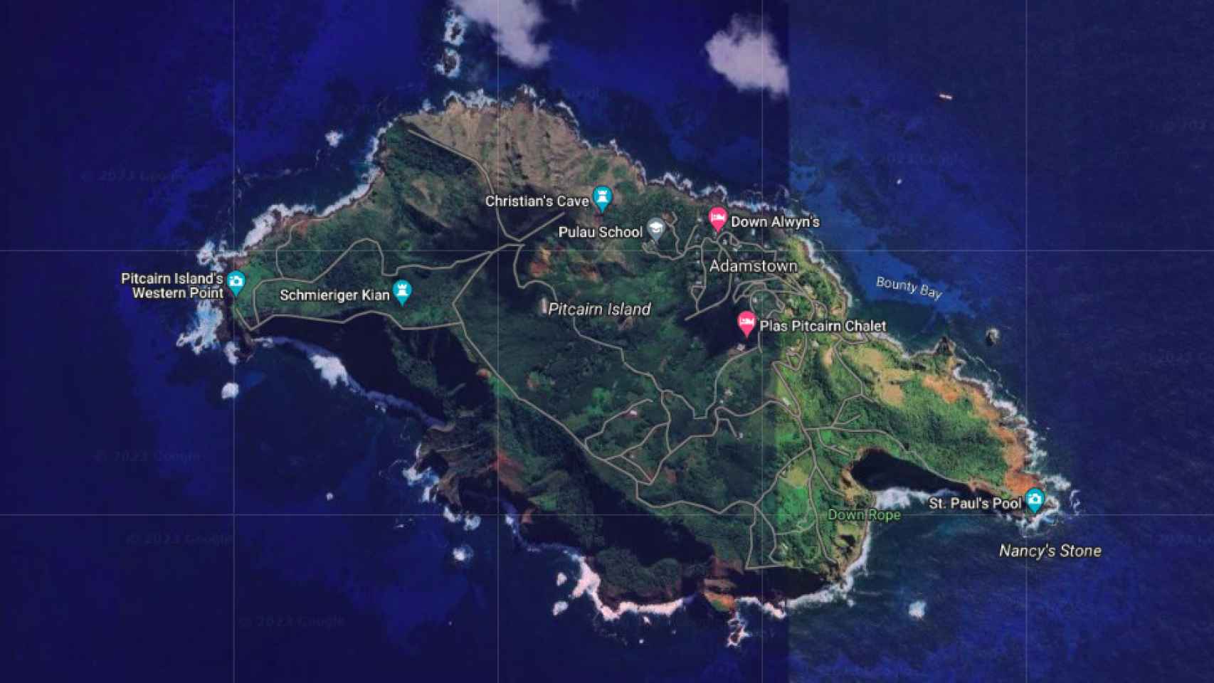 Vista aérea de la isla de Pitcairn, en el archipiélago de las islas Pitcairn
