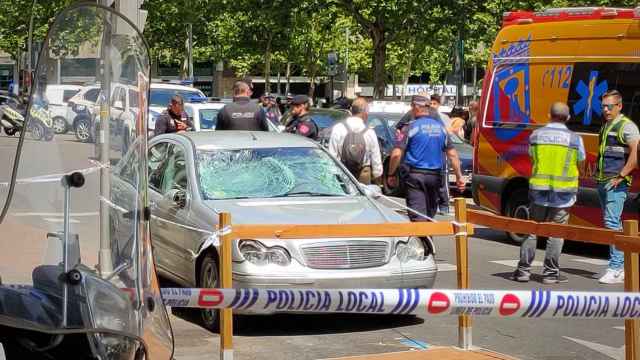 El coche que atropelló mortalmente a dos personas en el Paseo de Extremadura el pasado 27 de abril.