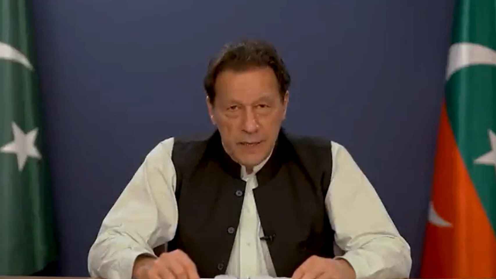 Imran Khan defiende su inocencia y denuncia no haber sido un juicio justo.