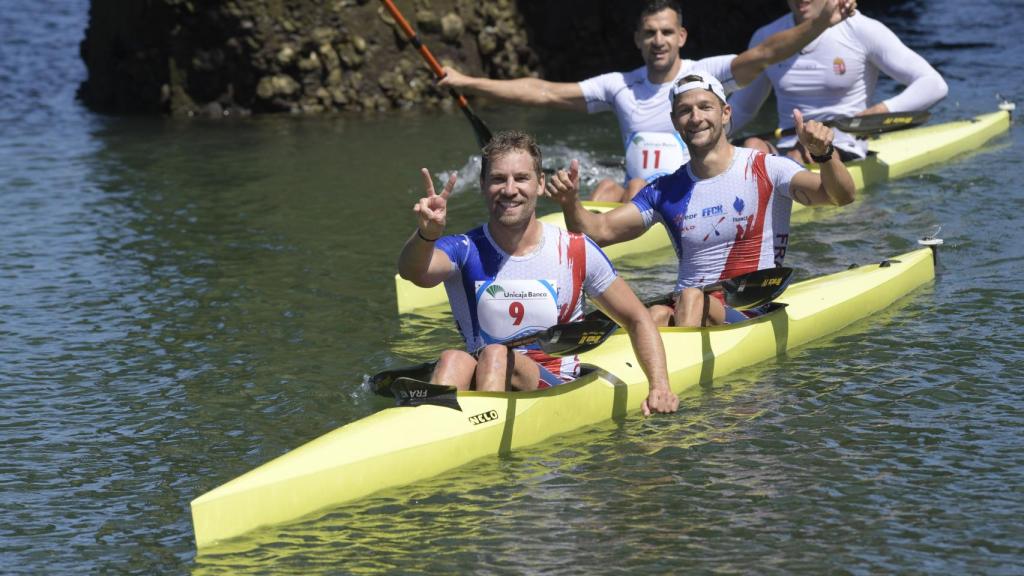 Quentin Urban y Jeremy Candy, tras ganar el 85º Descenso Internacional del Sella